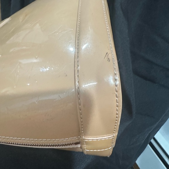 Louis Vuitton Alma Vernis - pre loved 100% authentic - Picture 8 of 16